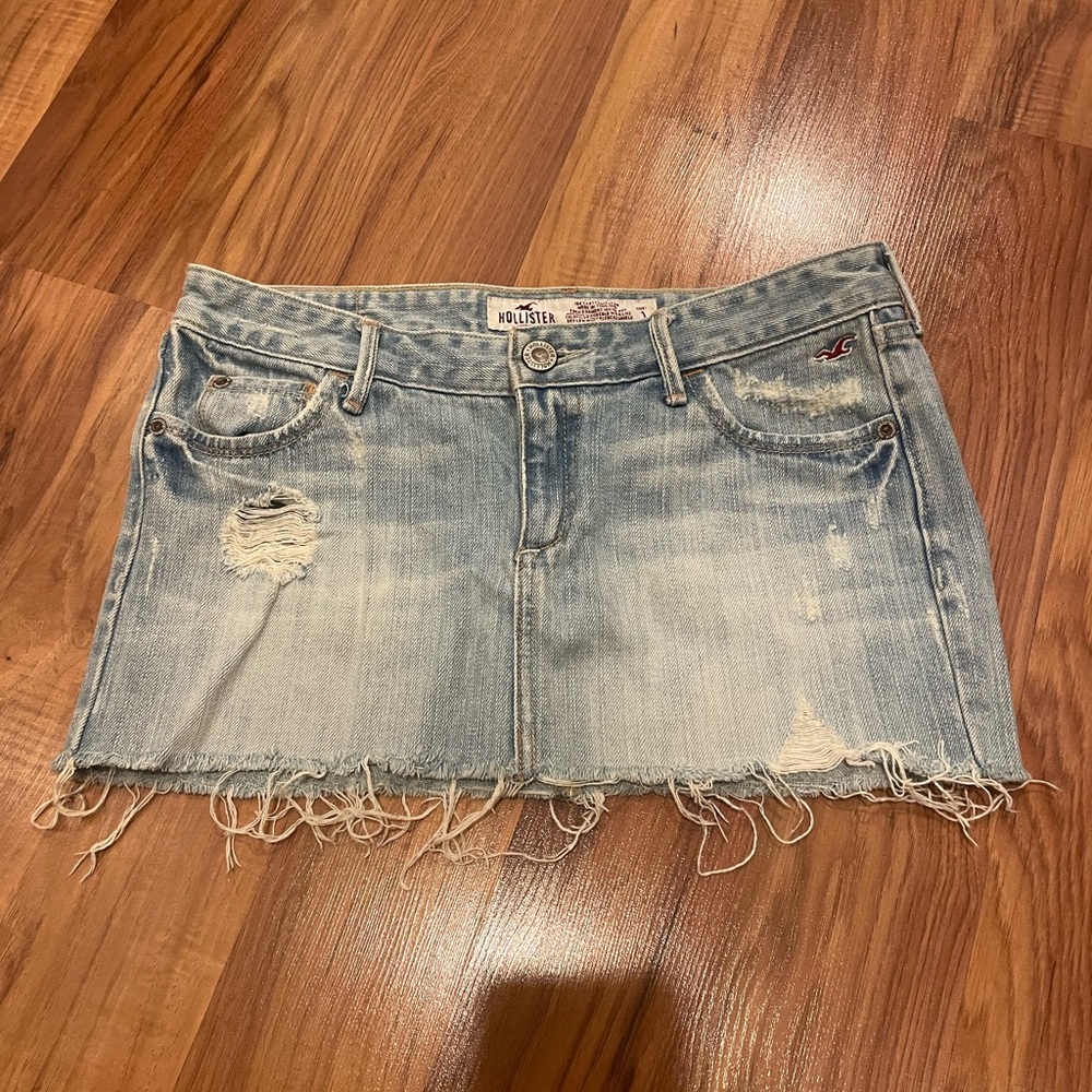 Hollister Y2K Low Rise Light Blue Distressed Denim Mini Skirt